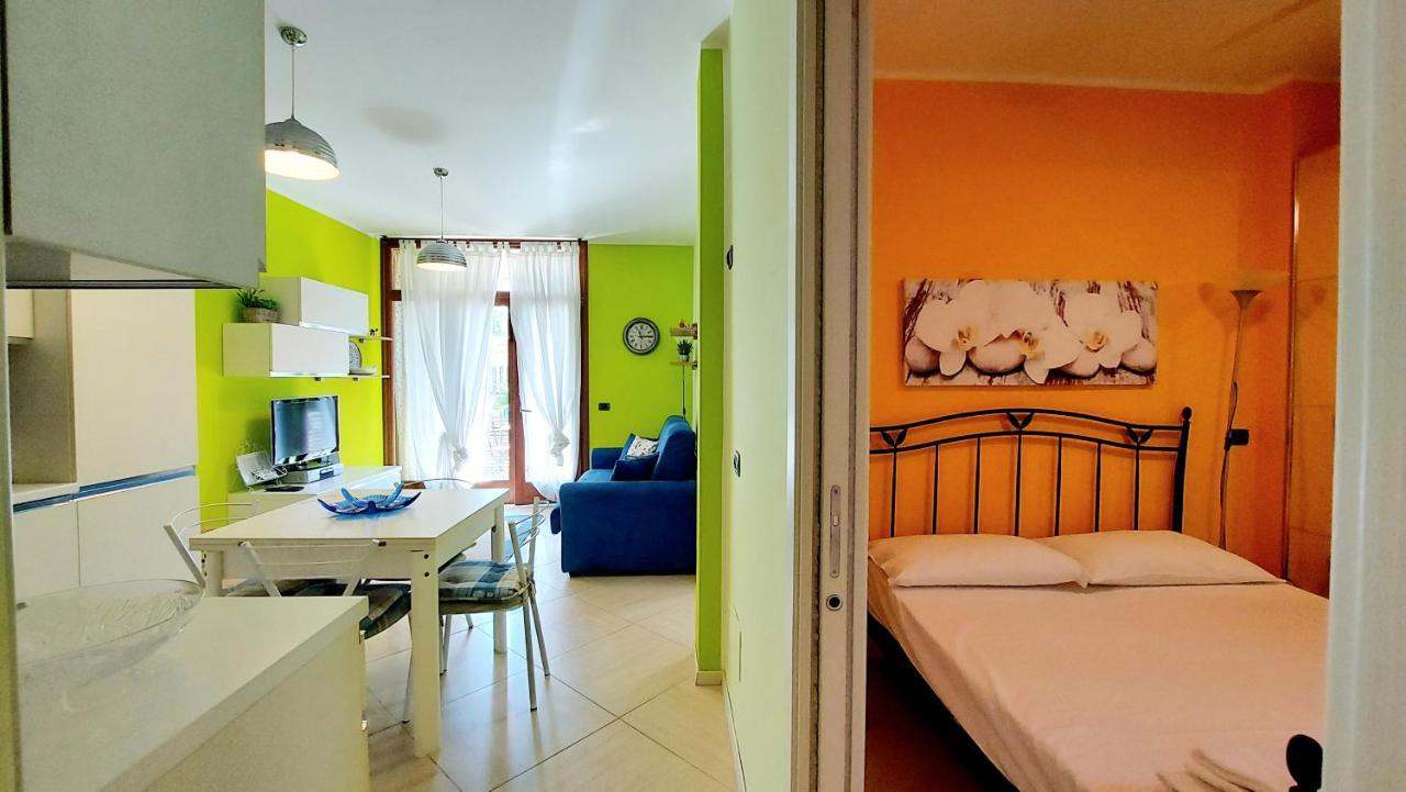 Colors Pool Apartment Бардолино Экстерьер фото